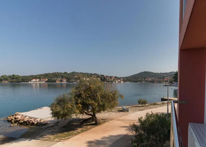 Ina By The Sea * Luka (Dugi Otok)