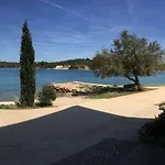 Appartement Ina By The Sea
