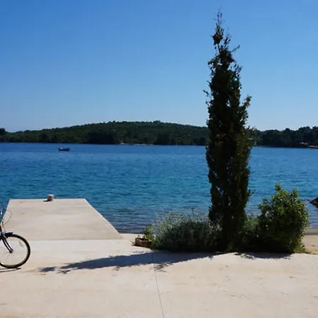 Ina By The Sea Апартаменты *